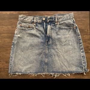 Women’s Like New GAP Distressed Denim Jean Mini Skirt